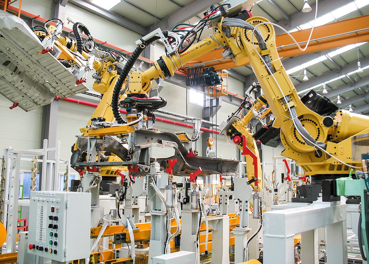 Ảnh minh họa: robot trên dây chuyền lắp ráp khung thân xe ô tô